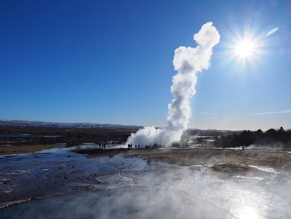 Islands Grosser Geysir Strokkurs Heisse Quellen Arctic Adventures