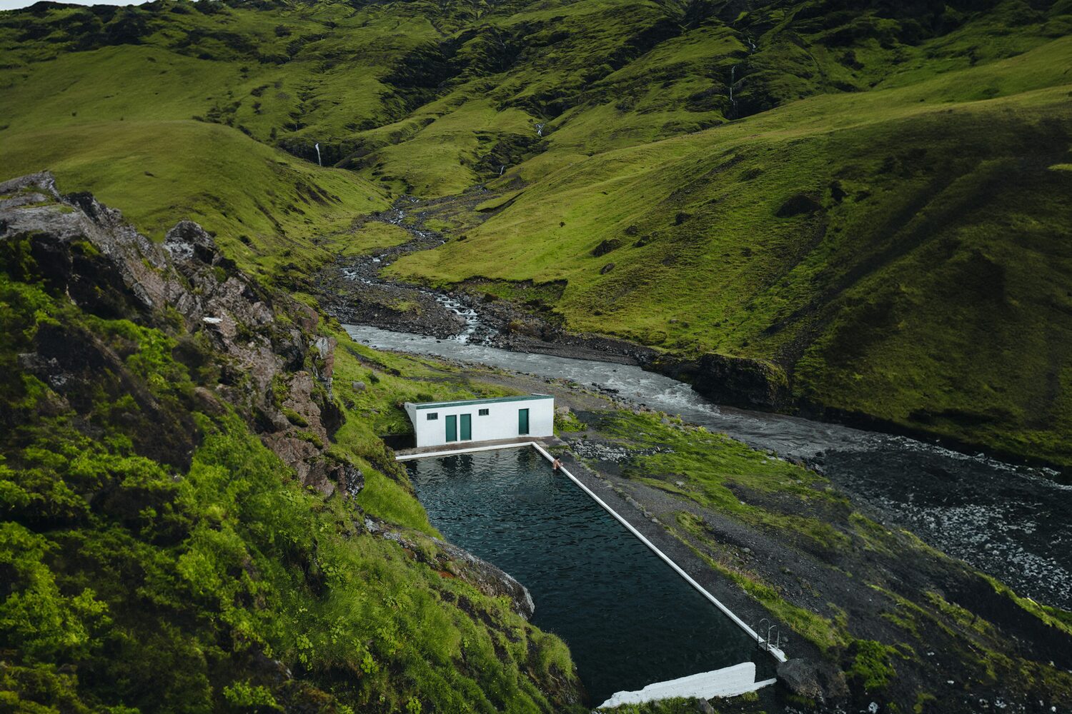 seljavallalaug hot spring in the mountains