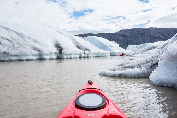 kayaking tour in Icelandic glacier lagoon
