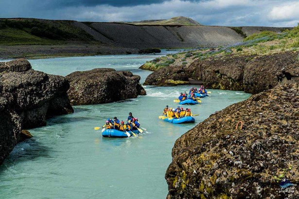group rafting tour in Gullfoss canyon