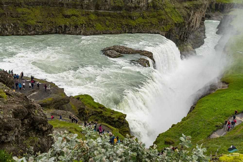 tourists around Gullfoss waterfall