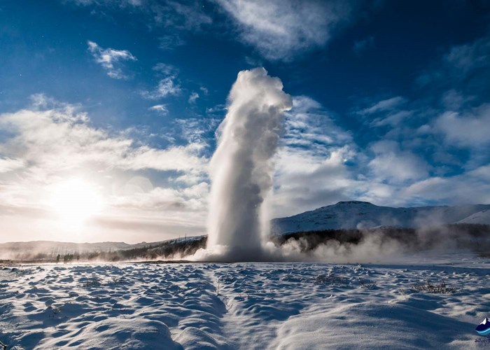 Iceland S Great Geysir Strokkur Hot Springs Arctic Adventures