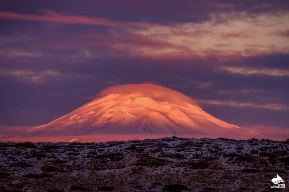 iceland volcano tourist attraction