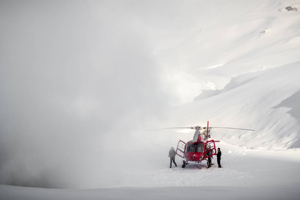 helicopter lands near fumarole in Iceland