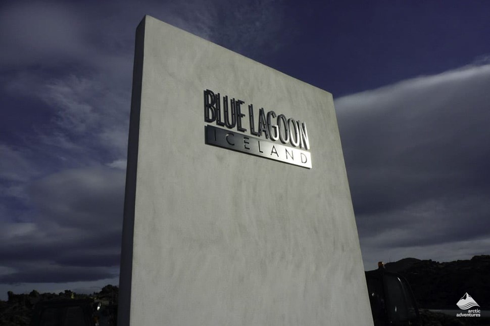 blue lagoon spa sign in iceland