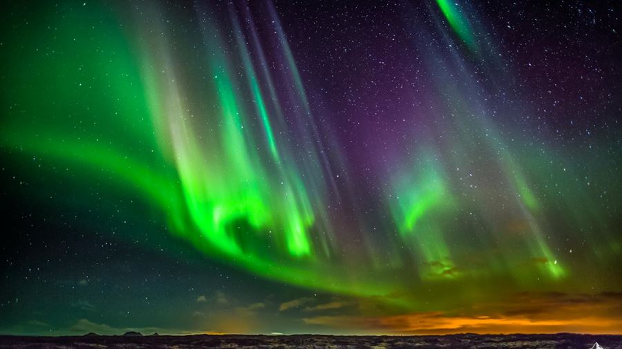 bright Icelandic Northern Lights