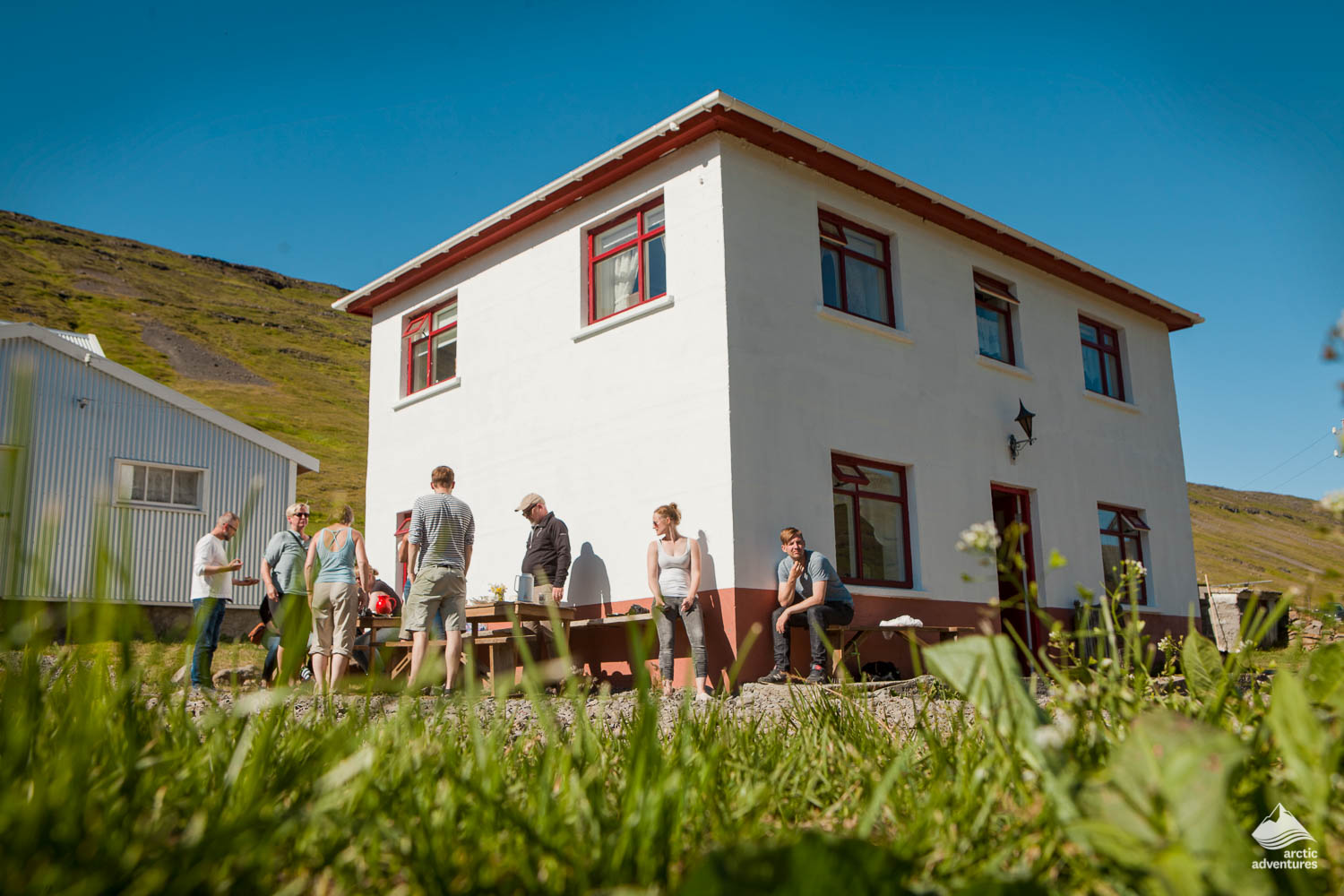 tourists standing by Wildnerness Centre building