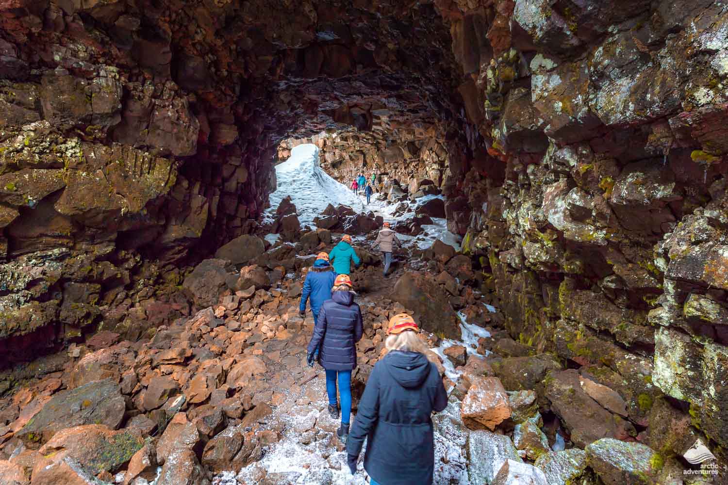 tourists going into Lava Tunnel