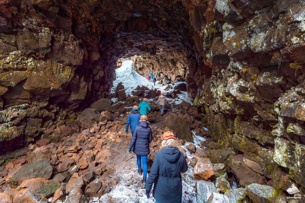 tourists going into Lava Tunnel