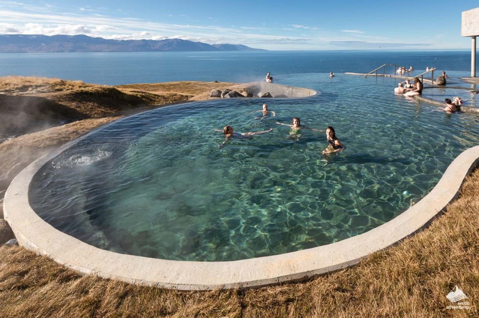 Geosea infinity hot tub in Iceland
