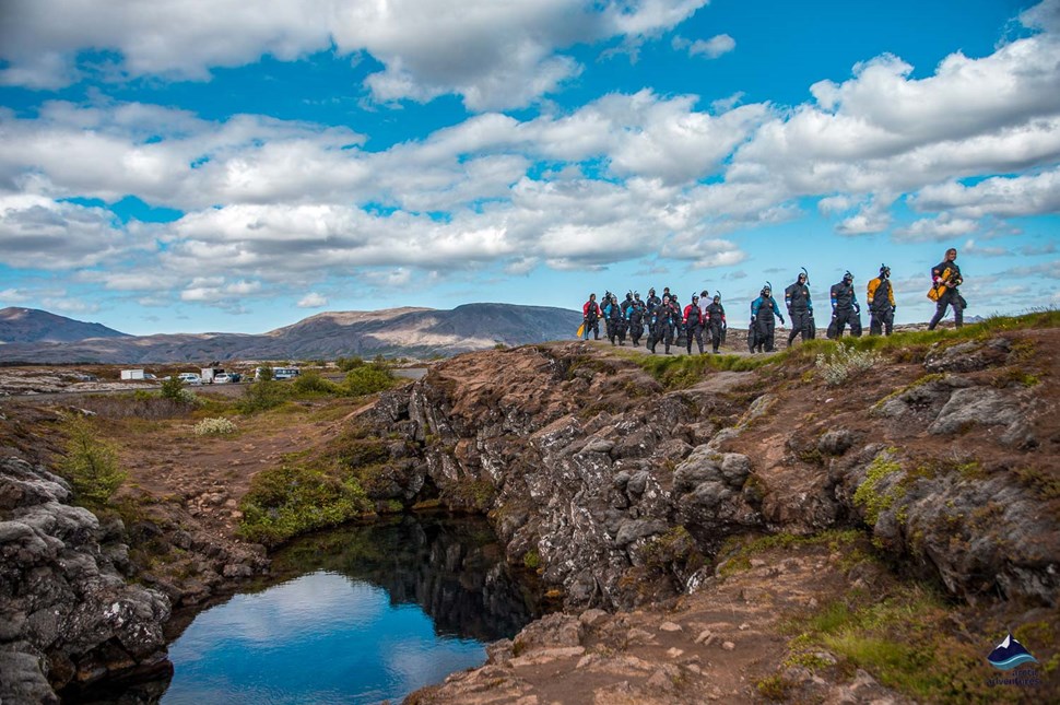 group going to snorkel at Silfra Fissure