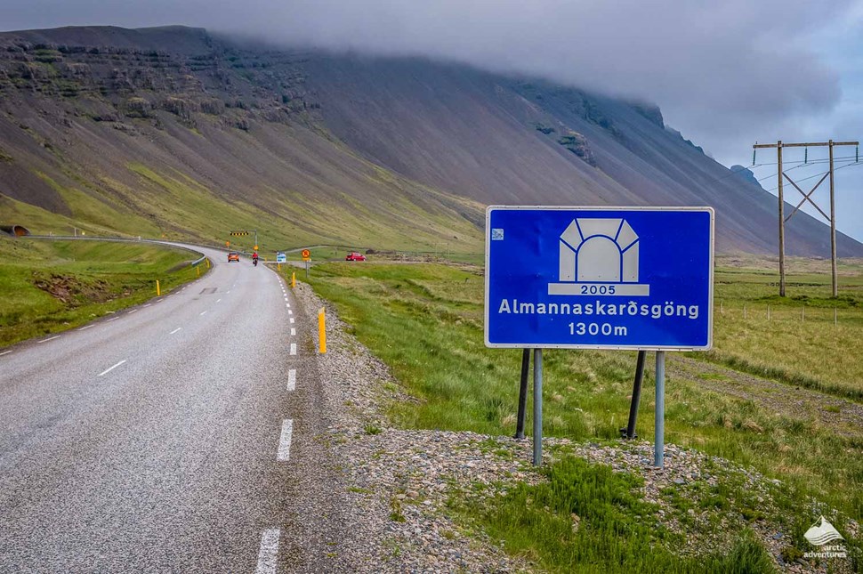 road sign of Almannaskardsgong