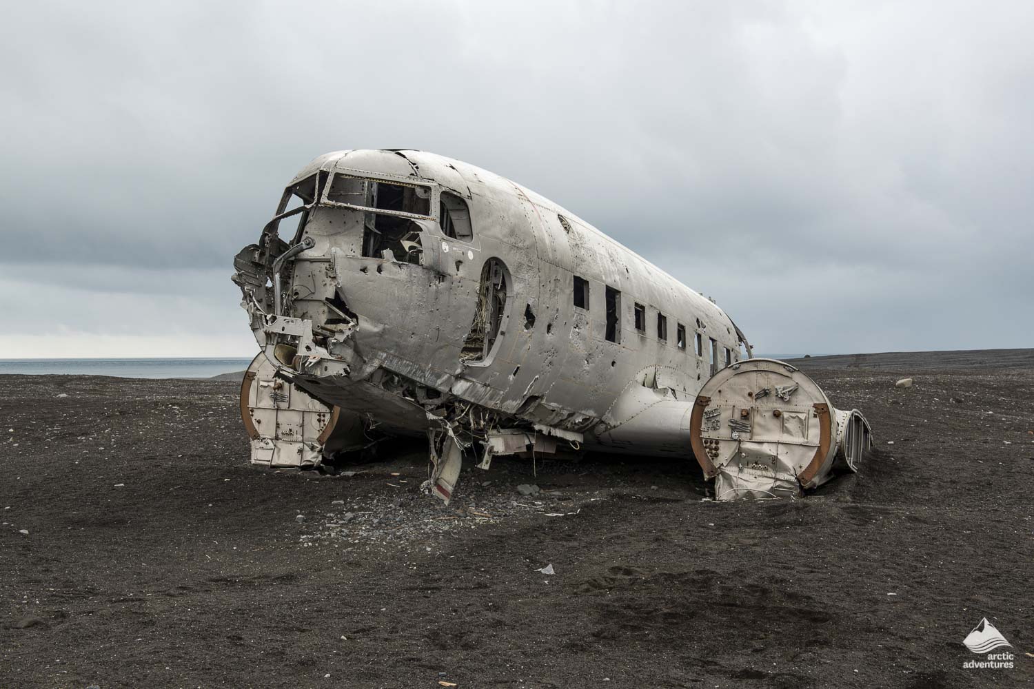 Solheimasandur Navy Plane Wreck