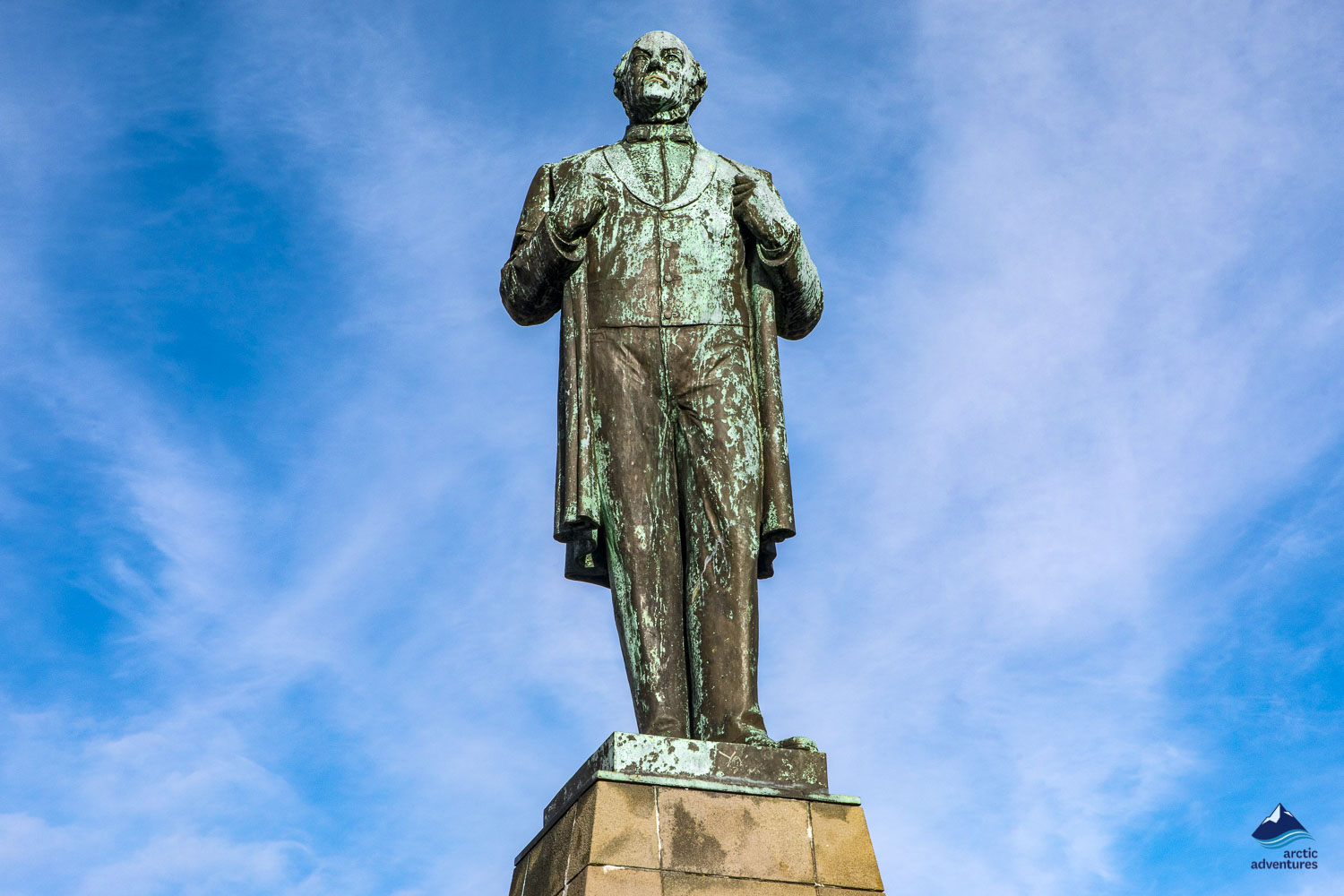 Jon Sigurdsson Statue in iceland