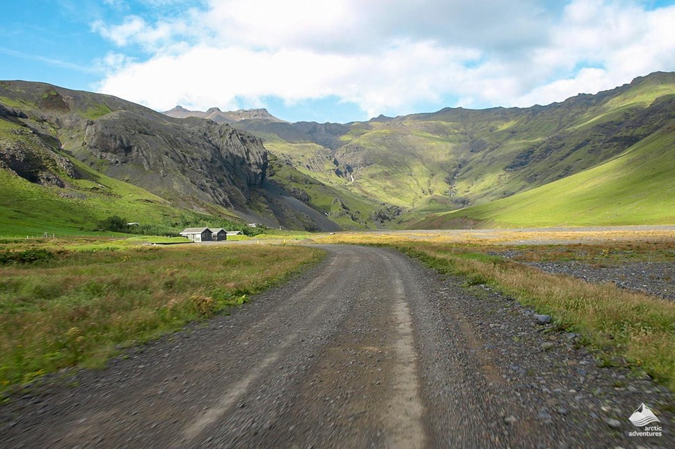 Road in Iceland to Seljavallalau
