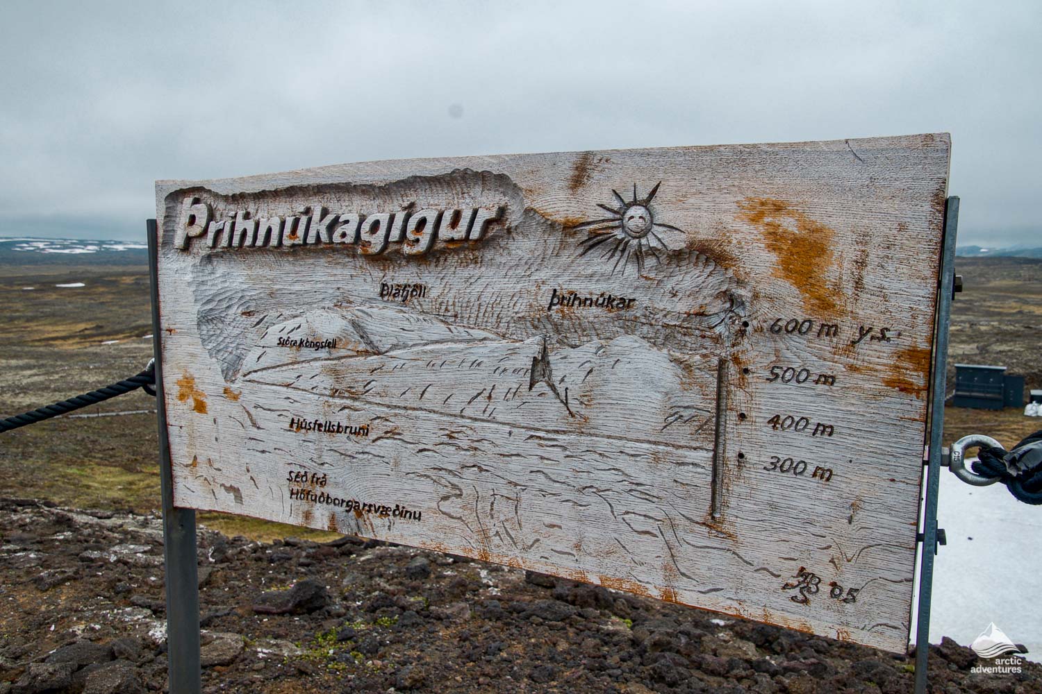 Thrihnukagigur tourist information table