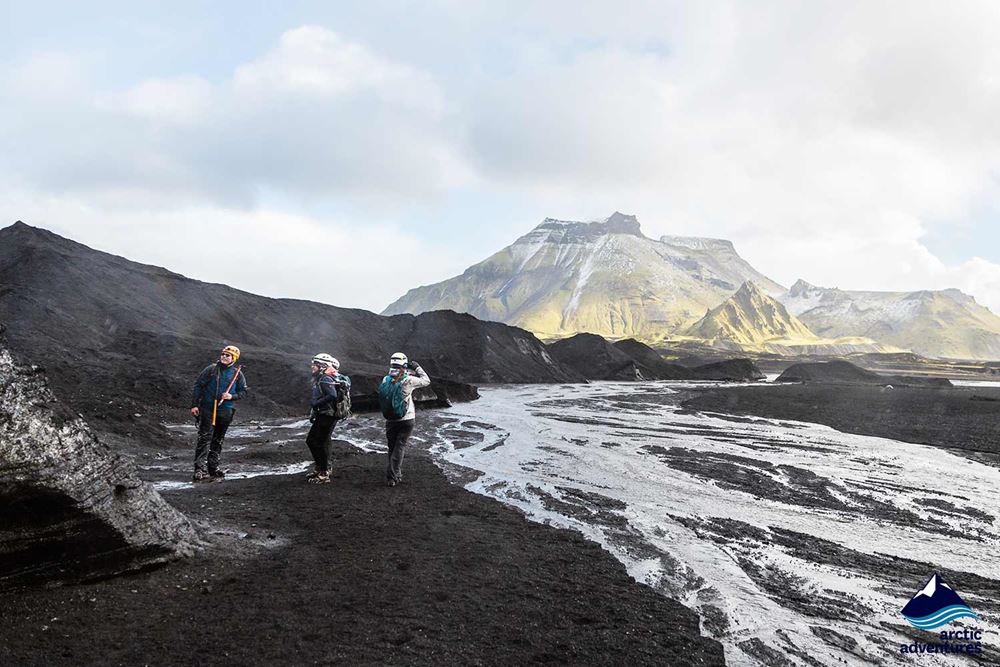 explorers hiking in Katla volcano