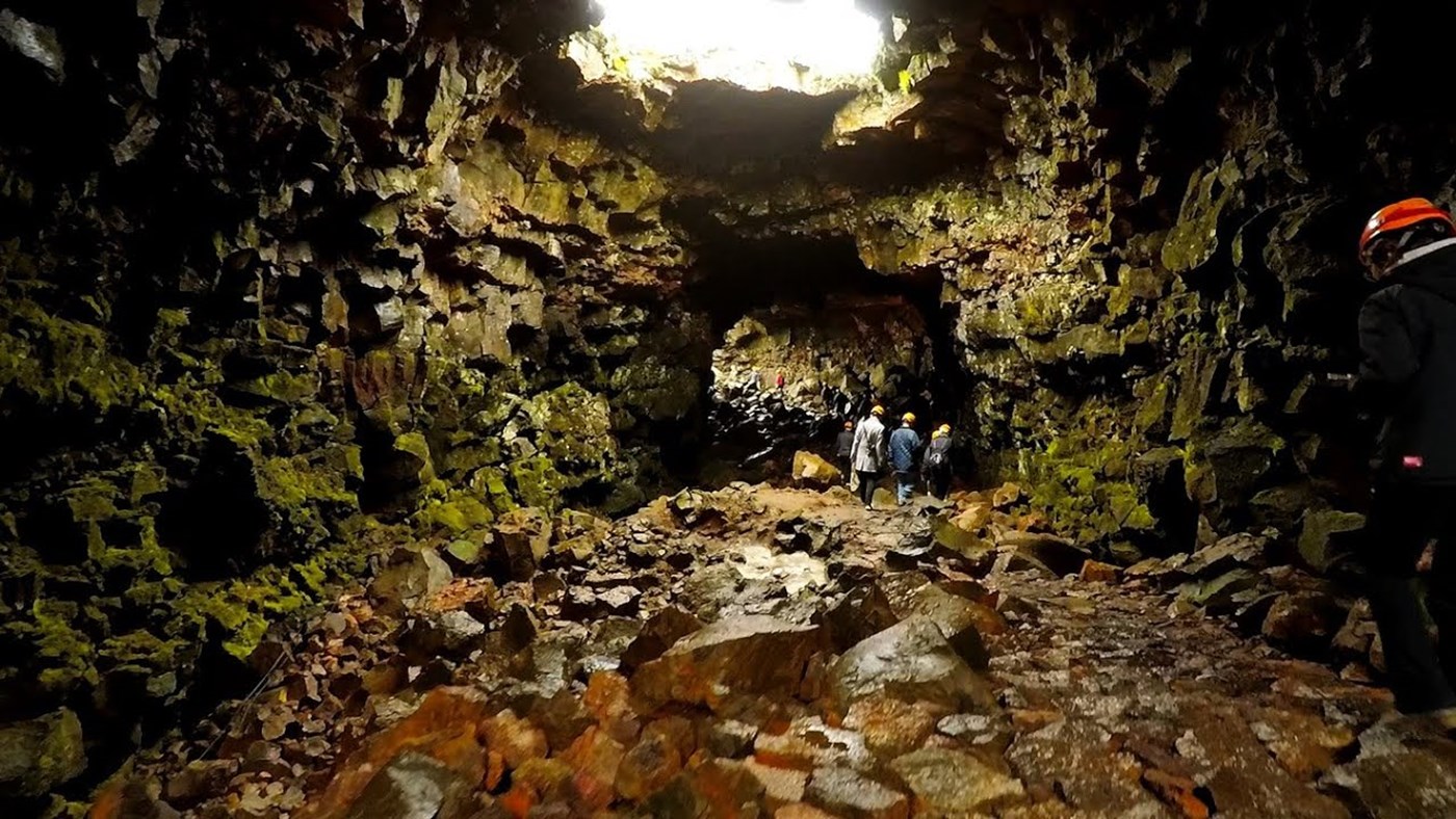 Journey to the Centre of the Earth (The Raufarholshellir lava tunnel), Iceland GoPro 1080p