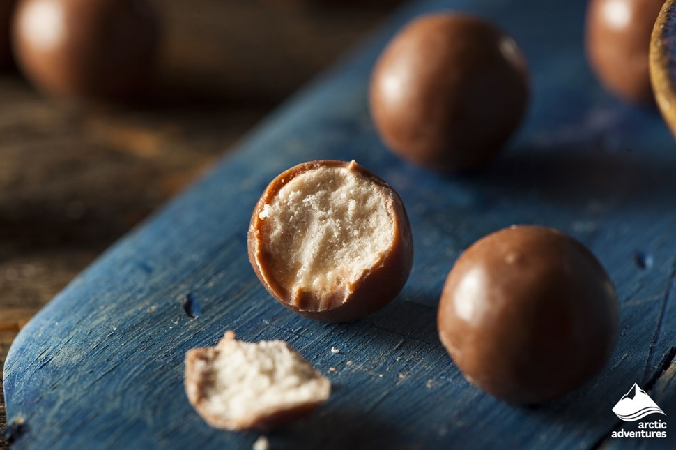 Icelandic chocolate malt balls