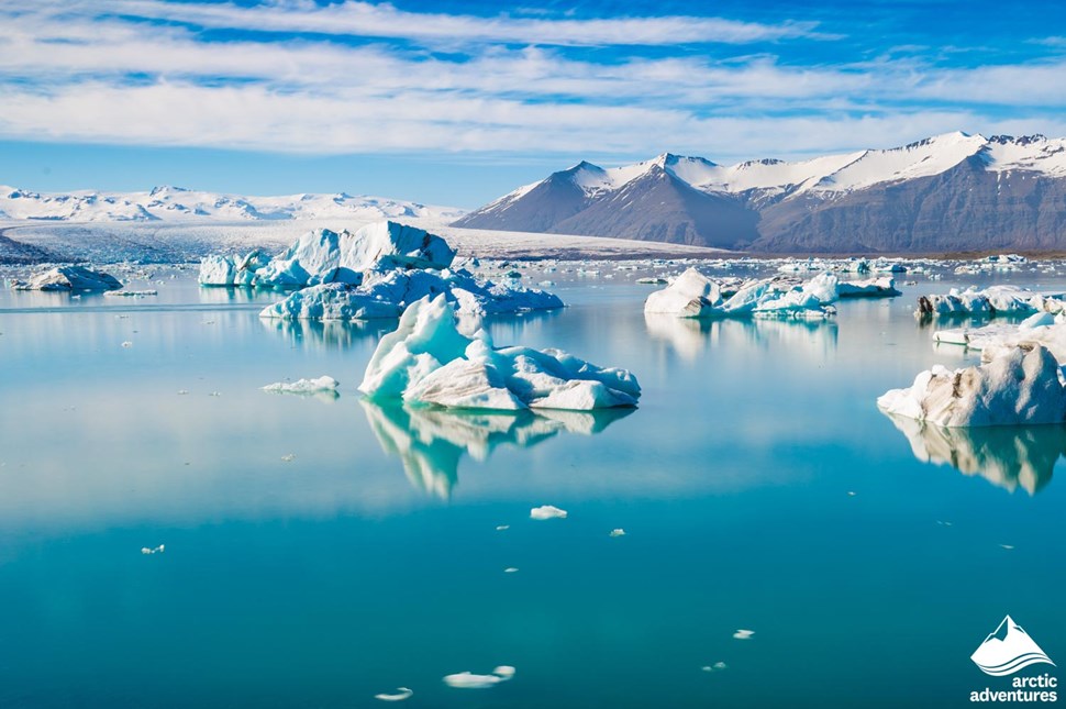 Floating Icebergs at Jökulsárlón Glacier Lagoon