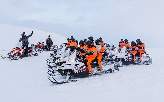 What to Wear for Snowmobiling
