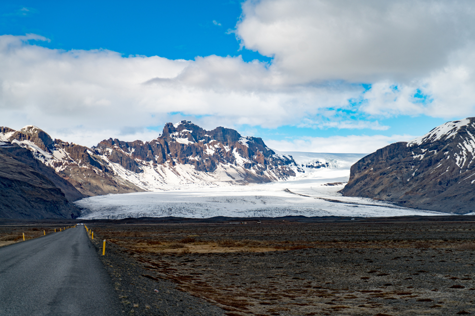 Driving towards Svinafellsjökull glacier in Iceland