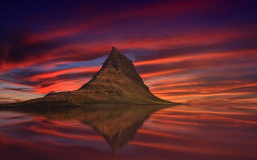 Your Ultimate Guide to Hiking at Kirkjufell Mountain