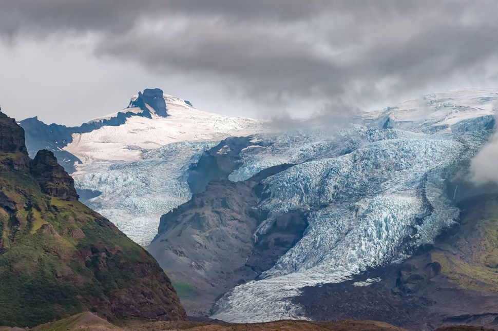 Falljökull Glacier in Vatnajökull National Park, Iceland