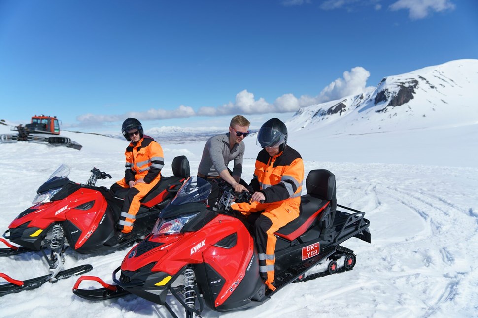 Guide helping for snowmobilers