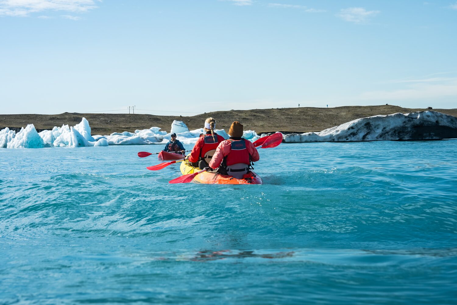 Kayaking group in Jokulsarlon lagoon