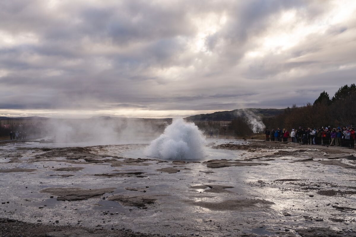Geysir Mid Eruption