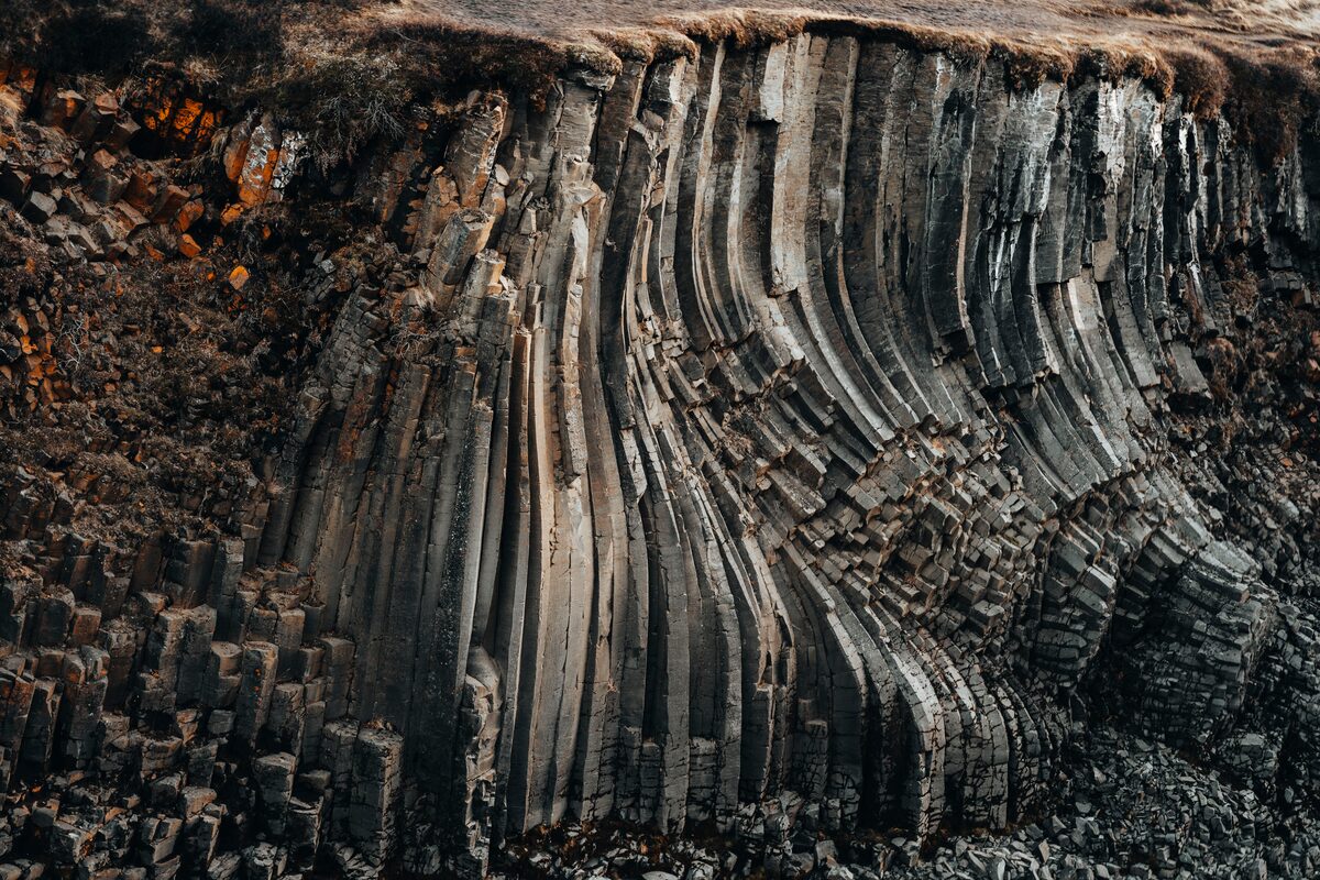 Vartical basalt columns close up at Studlagil canyons