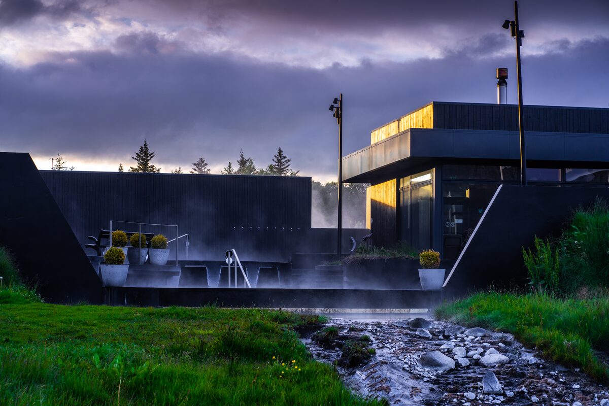 Stream Infront Krauma Sunset