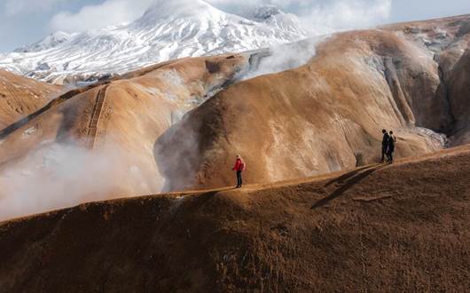 Geothermal Energy in Iceland: Natural Energy Sources and Hot Springs Geothermal Energy in Iceland: Natural Energy Sources and Hot Springs