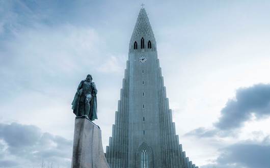 How To Spend 3 Days in Iceland How To Spend 3 Days in Iceland