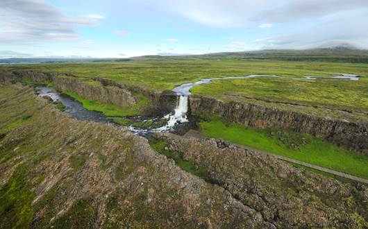 Top 8 Things to Do in Þingvellir National Park Top 8 Things to Do in Þingvellir National Park