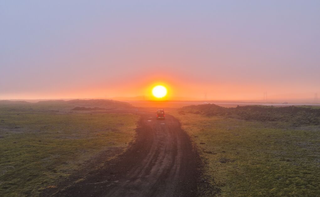 What time does the sun set in Iceland?