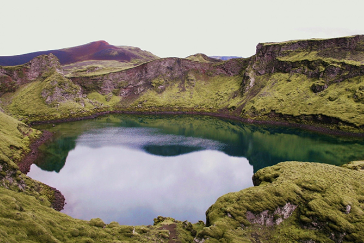 Close up view of Laki crater lake with turquoise waters.