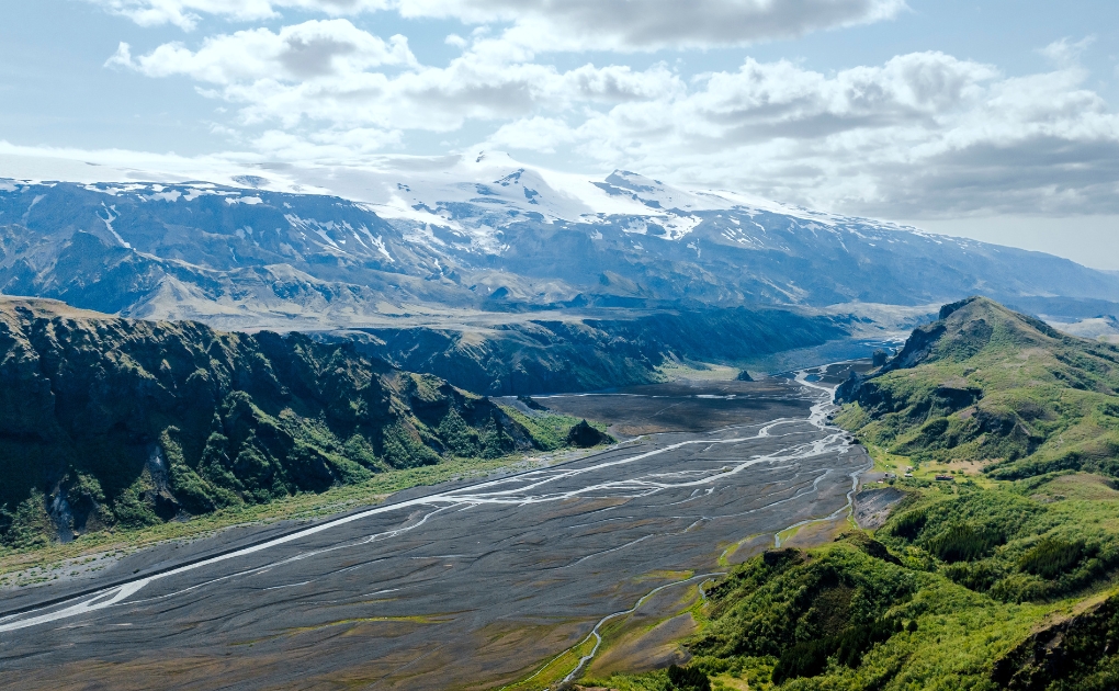 Thor in Norse Mythology: The God of Thunder of Iceland's Eddas