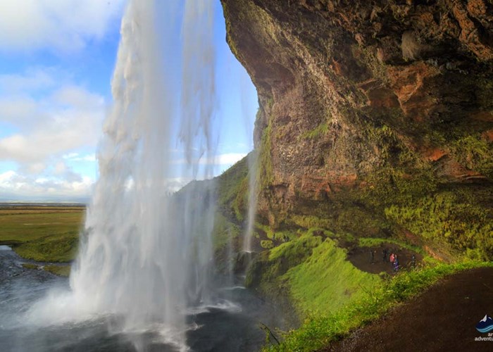 Isländische Wasserfälle
