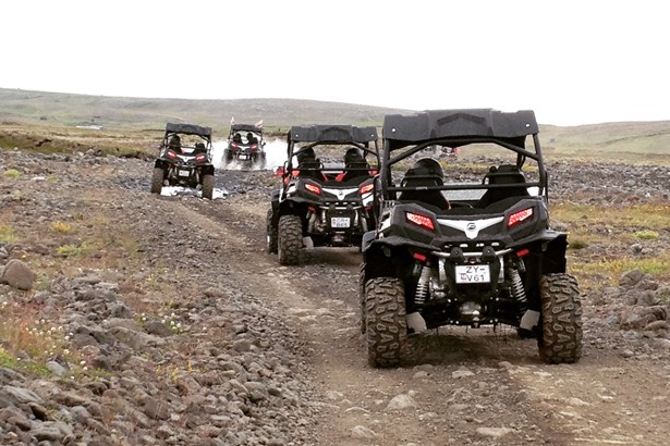 group buggy tour drive in Iceland