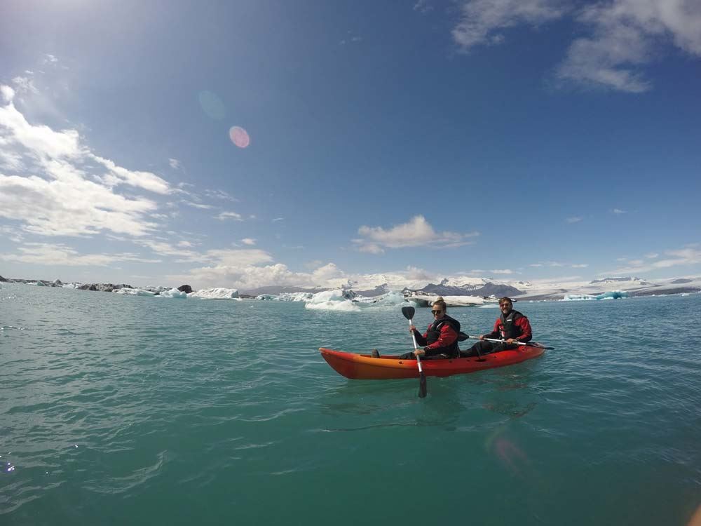 couple kayaking in Jokulsarlon lagoon